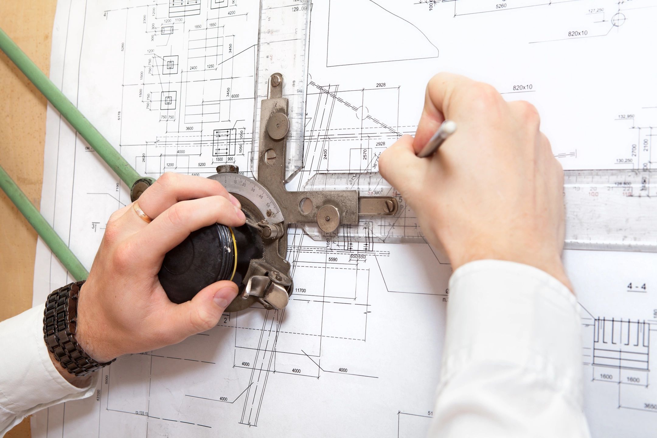 Revisión técnica de planos para proyecto de ingeniería